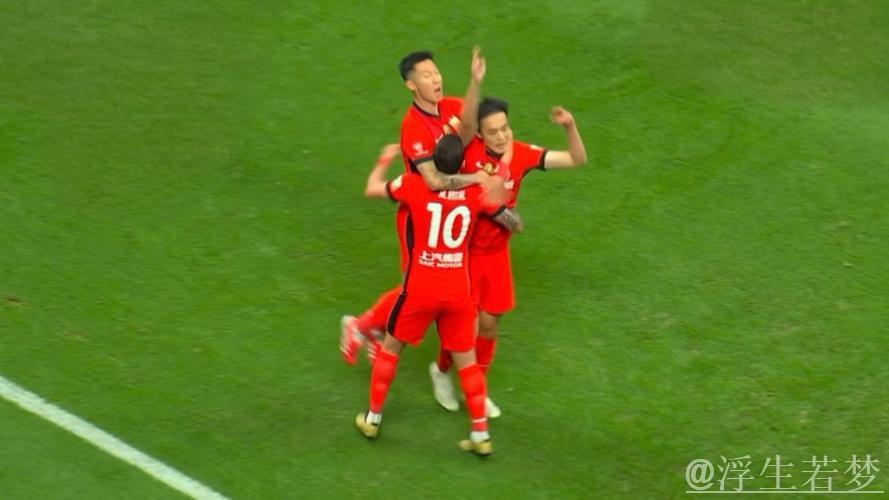 维塔尔角球助攻，刘若钒头球抢点得分